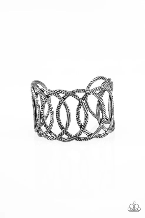 Circa de Contender - Oversized Black Etched/Hammered Linear/Diamond-Cut Shimmer Copper Circles Dramatic Cuff Bracelet B#6345