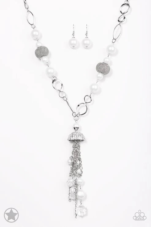 Designated Diva - White Pearl Half-shell Encrusted Crystal Cluster Necklace N#6390