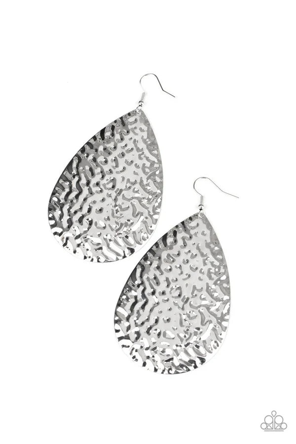 Metallic Mirrors - Oversized Silver Hammered Rippling Teardrop Industrial Earrings E#6938