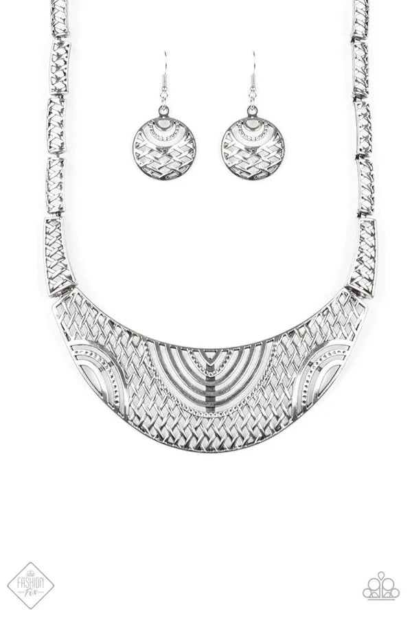 On The MANE Stage - Silver CrissCrossed Dizzy Half-Moon Tribal Necklace N#6886