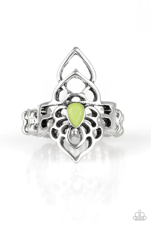 Taj MAHALO - Green Swirl Filigree Teardrop Ring R#6572