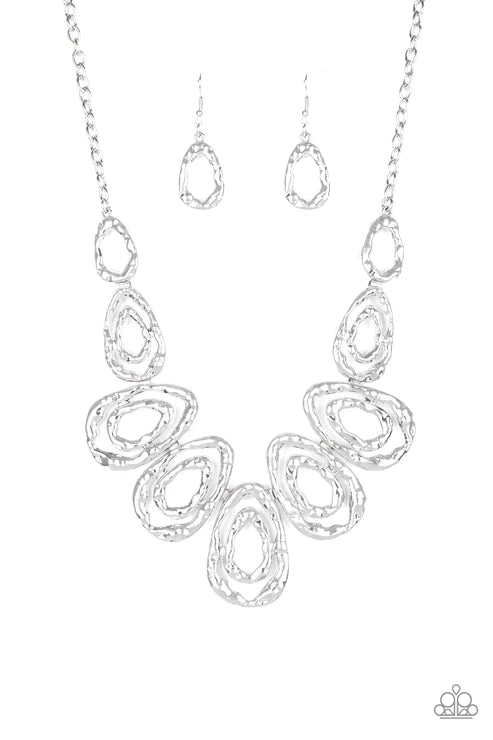 Terra Couture - Oversized Silver Airy Abstract Asymmetrical Hammered Link Teardrop Industrial Necklace N#4532