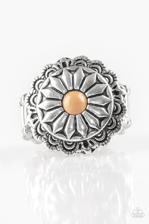 Daringly Daisy - Brown Flower Daisy Ring R#5876