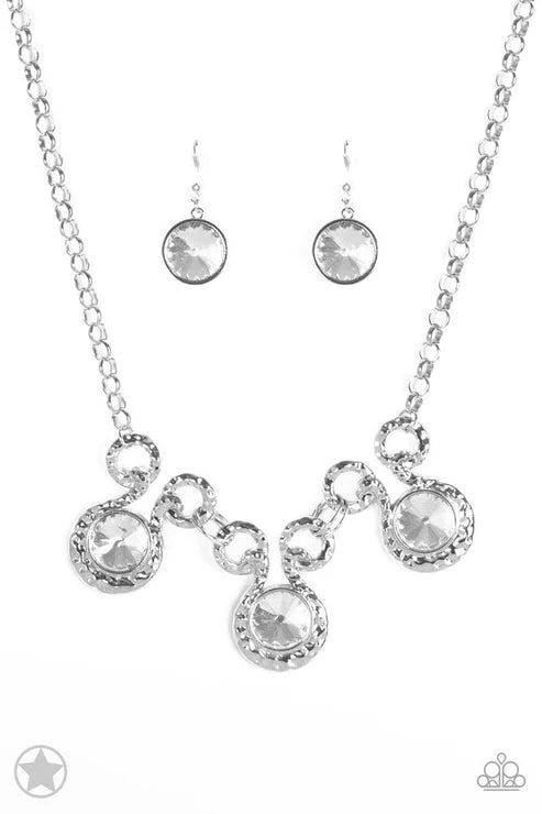 Hypnotized - Oversized Silver Trio Oval Ring Hammered Textured Necklace N#2070