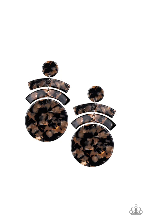 In The HAUTE Seat - Oversized Black Abstract Faux-Marble Links Earrings E#2640