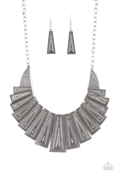 Metro Mane - Oversized Silver Antiqued Studded/Embossed Geometric Fan Out Plates Necklace N#2590