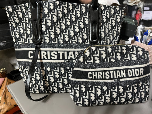 *New Designer INSPIRED* 2-Piece Oversized Black/White Cloth/Textured Tote Set