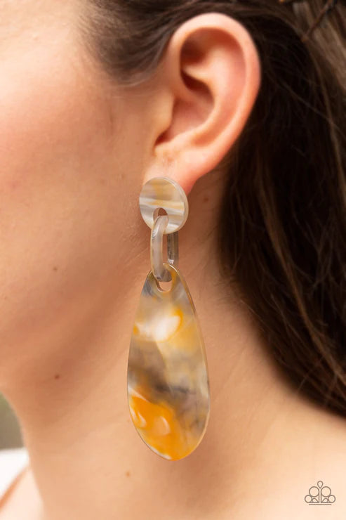 A HAUTE Commodity - Oversized Yellow Smoky Marble Retro Earrings E#2816