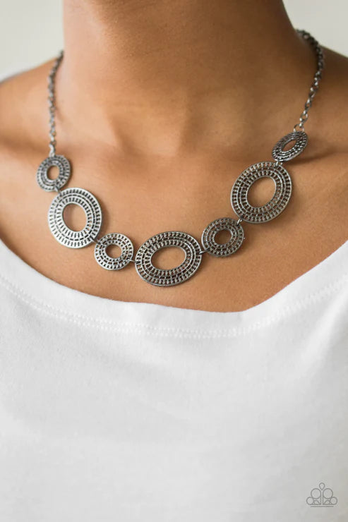 Basically Baltic - Black Airy Oval Circular Link Necklace N#3663