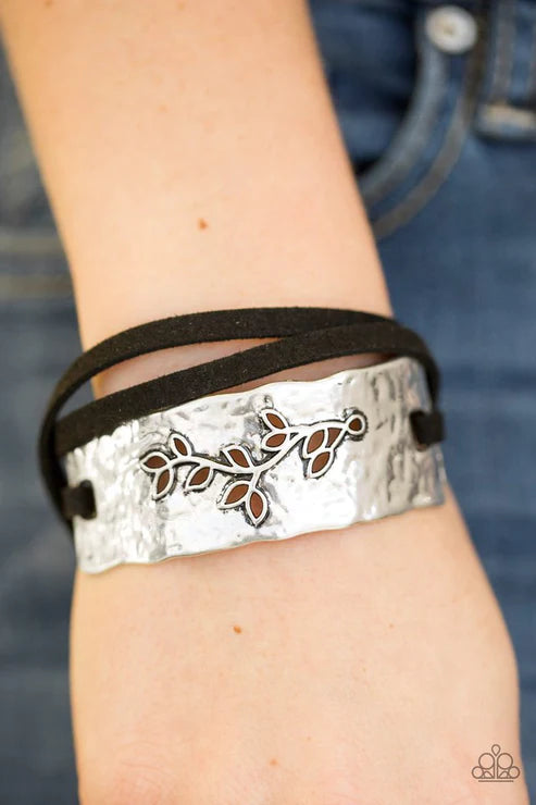 Branching Out - Oversized Black Curled Hammered Rectangular Embossed Branch Plate Suede Bracelet B#4648
