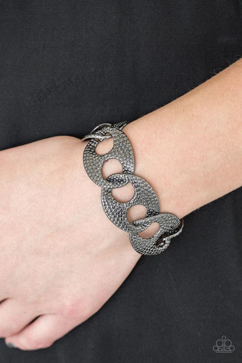 Casual Connoisseur - Oversized Black (Gunmetal) Embossed Shimmery Circular Asymmetrical Textured Industrial Link Bracelet B#4078