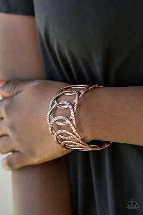 Circa de Contender - Oversized Copper Etched/Hammered Linear/Diamond-Cut Shimmer Copper Circles Dramatic Cuff Bracelet B#3775