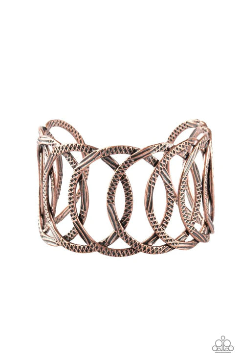 Circa de Contender - Oversized Copper Etched/Hammered Linear/Diamond-Cut Shimmer Copper Circles Dramatic Cuff Bracelet B#3775