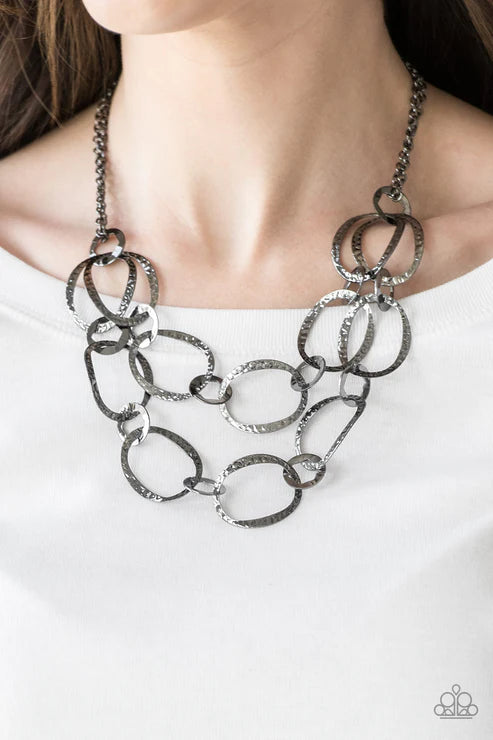 Circus Chic - Black Hexagonal Hammered Ring Link Necklace N#3791