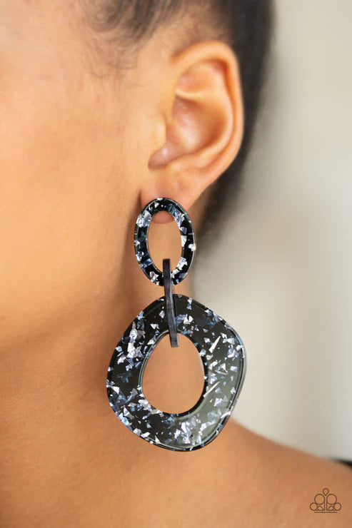 Confetti Congo - Oversized Blue (Blue/White/Silver) Flecked Metallic Shimmer Abstract Retro Earrings E#2792