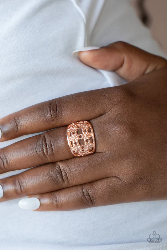Crazy About Daisies - Rose Gold 3D Daisies Floral Ring R#6969