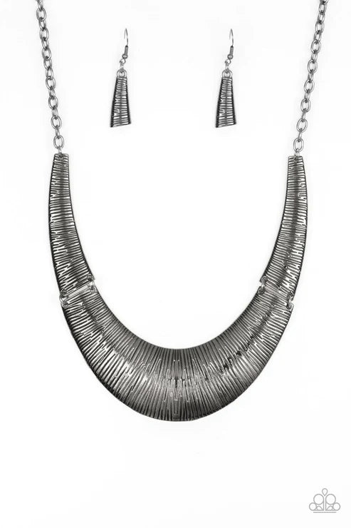 Feast or Famine - Black Etched Linear Dramatic Plates Connect Crescent Pendant Necklace N#2746