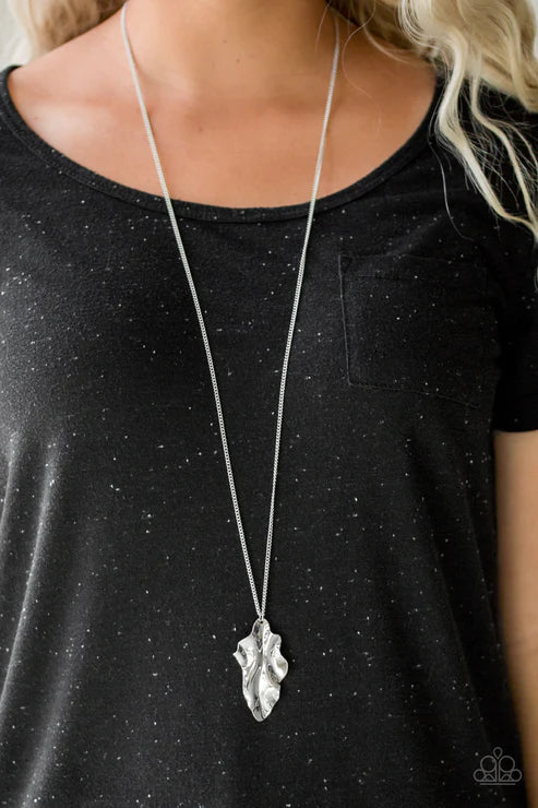 Fiercely Fall - Silver Elongated Silver Chain Rippling Life-like Pendant Necklace N#7418