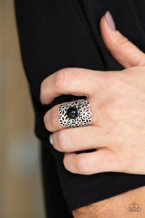Flower Shower - Oversized Black Dotted Airy 3D Stenciled Flower Ring R#6266