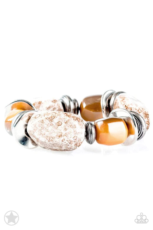 Glaze of Glory - Oversized Chunky Peach (Amber/Peach/Brown) Glazed Finish Pearly Speckled Faux Rocks Bracelet B#6198