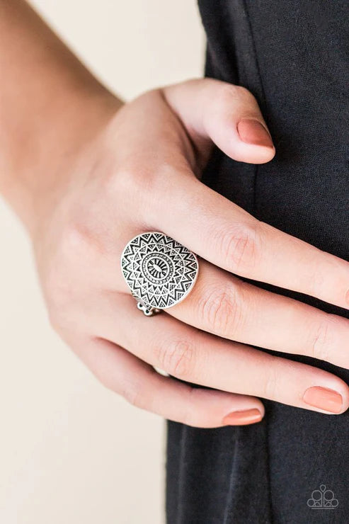 Good For The SOL - Silver Antiqued 3D Sunburst Tribal Ring R#6578
