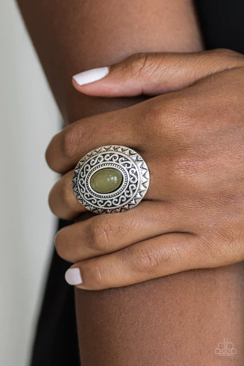 Hello, Sunshine - Oversized Green Glowing Shimmer Sunburst Ring R#1621
