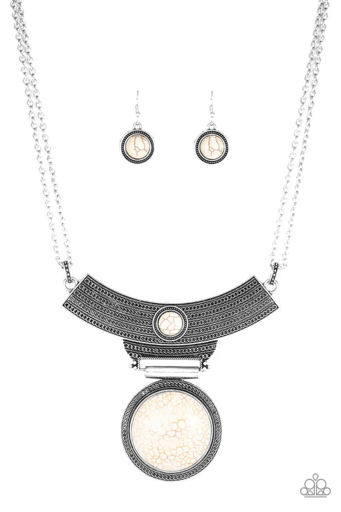 Lasting EMPRESS-ions - Oversized White Antiqued Silver Plate Adorned Rippling Circular Textures Doubled Silver Chains  Dramatic Stone Pendant Bordered Tribal Necklace N#3050