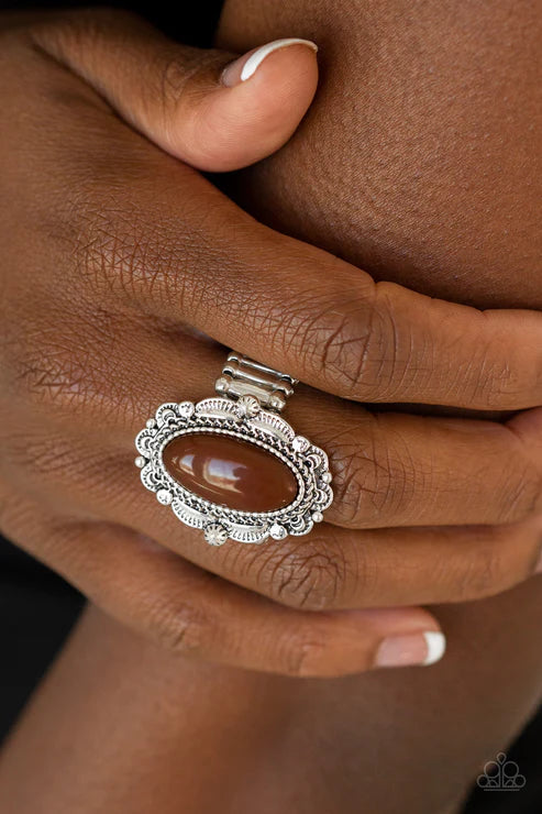 Malibu Majestic - Brown Oval Ornate Majestic Scalloped Ring R#5712