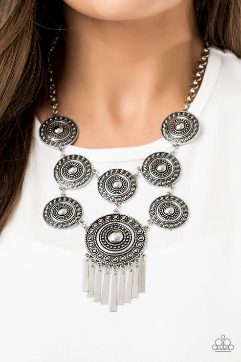 Modern Medalist - Oversized Silver Suspended Tactile Circular Disc Flared Fringe Tribal Necklace N#3533