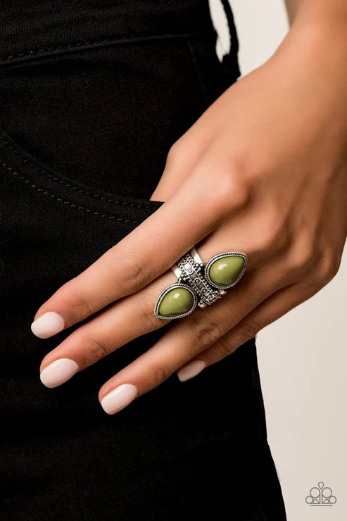 New Age Leader - Green (Zesty Guacamole) Flank Ornately Studded Teardrop Ring R#6424