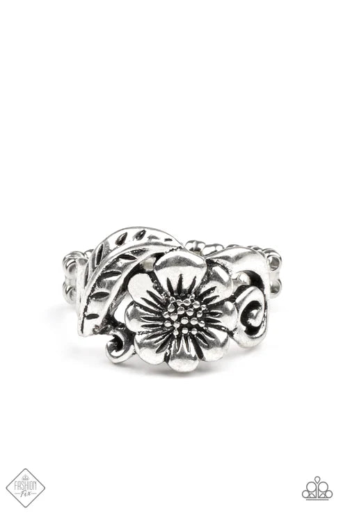 Oceanside Orchard - Silver Antiqued Shimmer Leafy Frame Blooming Floral Centerpiece Whimsical Band Ring R#6650