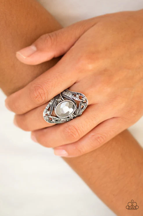 Red Carpet Rebel - Oversized Silver Hematite Encrusted Studded Whirl Ring R#5991