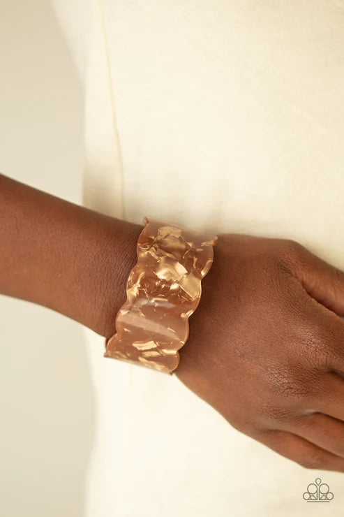 Retro Ruffle - Oversized Brown Shimmer Scalloped Ruffle Wave Cuff Bracelet B#5774