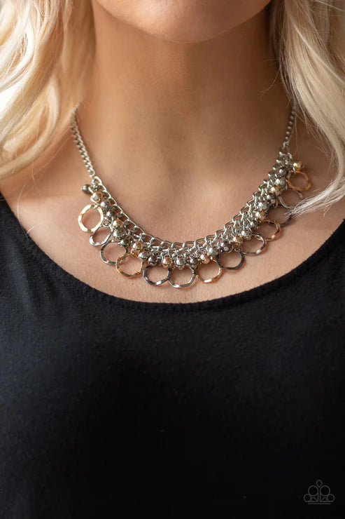Ring Leader Radiance - Multi (Gold/Gunmetal/Silver) Hammered interlocking Chain Rings Fringe Necklace N#4194