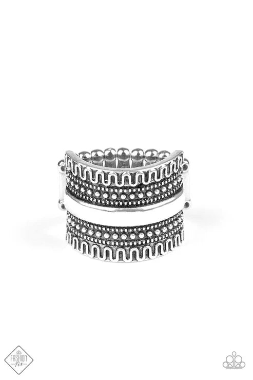 Sahara Style - Oversized Silver Collision Smooth Flanked Winding Textured Ring R#3156