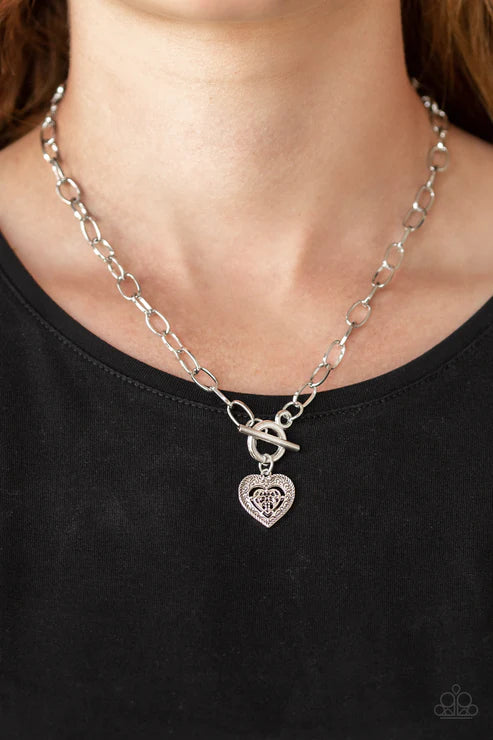Say No AMOUR - Silver Vintage Ornate Heart Tiffany Clasp Necklace N#3014