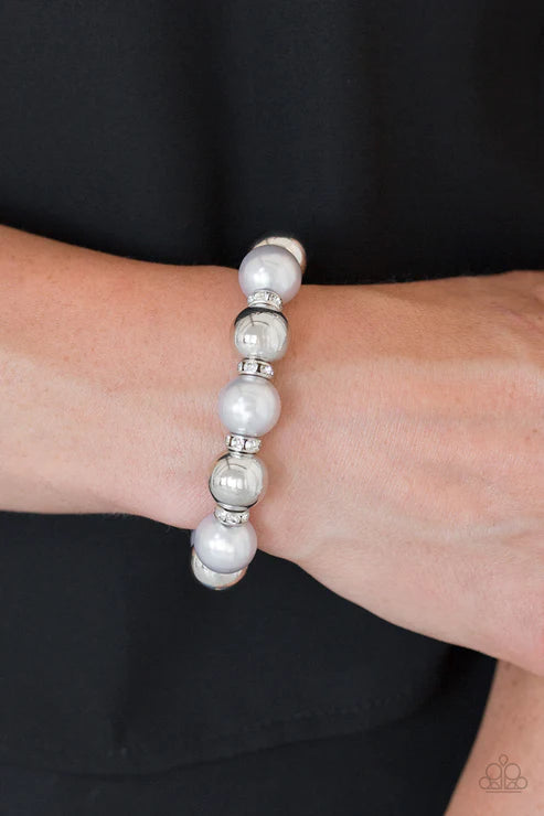 So Not Sorry - Oversized Silver Metallic Pearl Encrusted Rings Bracelet B#5576