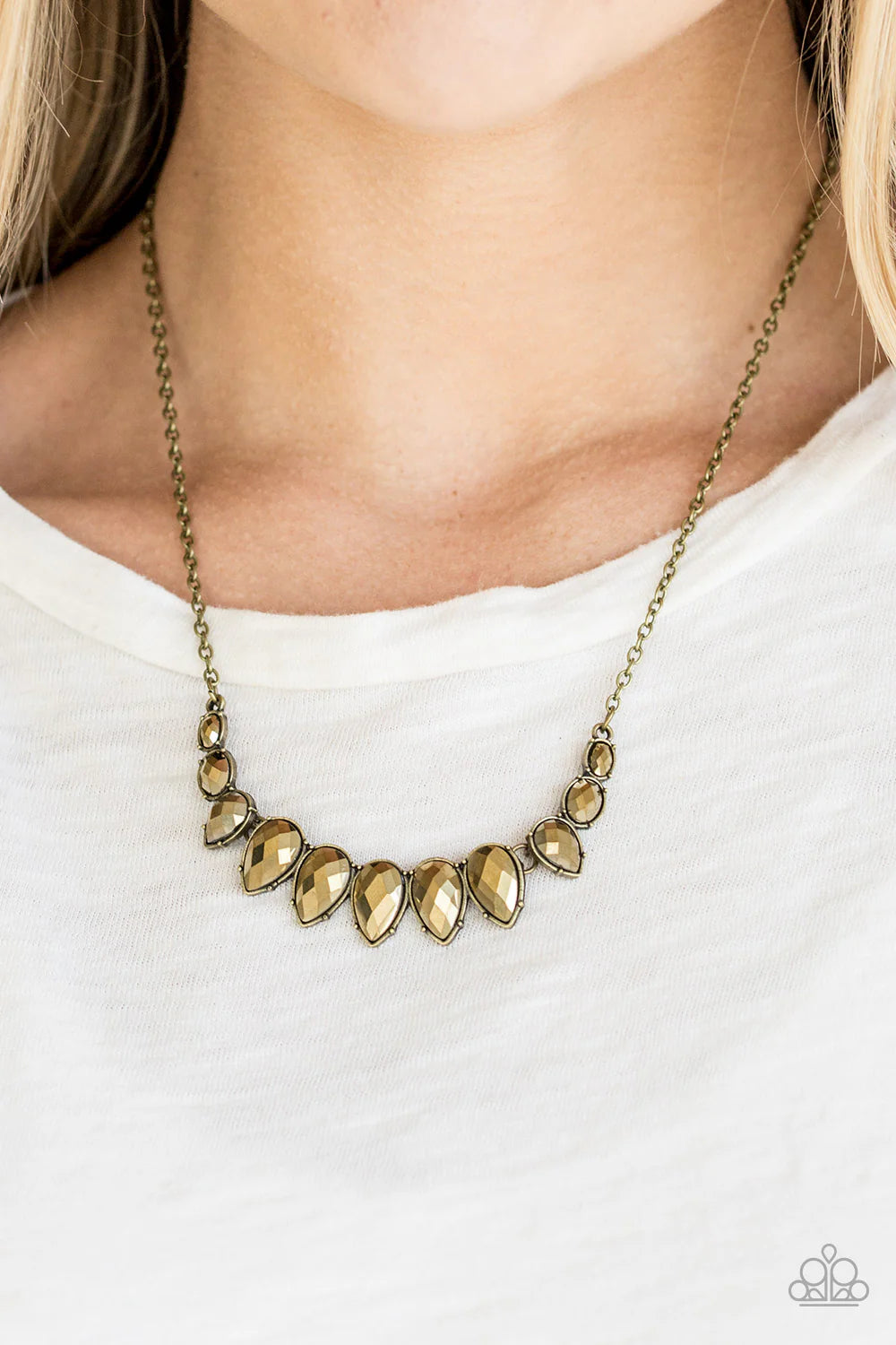 Street REGAL - Brass Round/Teardrop Aurum Encrusted Regal Pendant Necklace N#7107