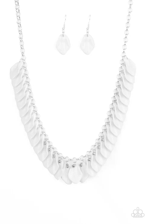 Super Bloom - White Flower Petals Necklace N#3522