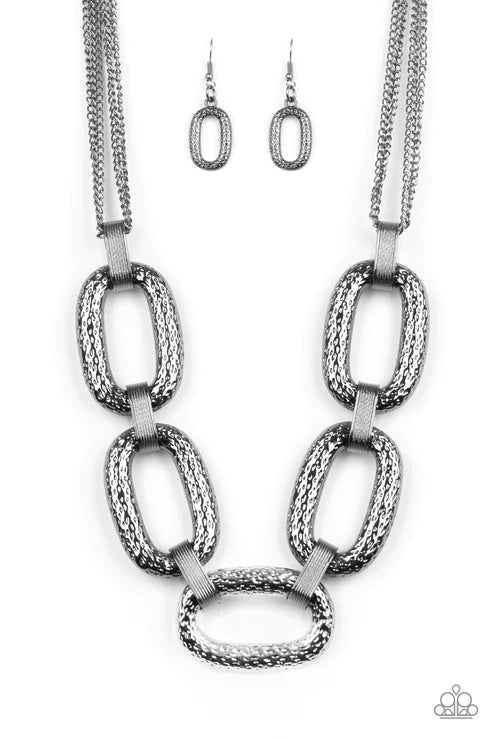 Take Charge - Oversized Black Hammered Blinding Shimmer Chain Links Textured Suspended Necklace N#3942