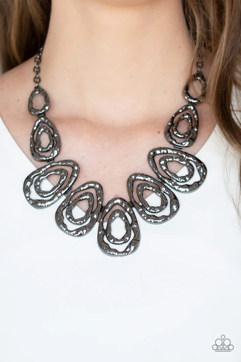 Terra Couture - Oversized Black Airy Abstract Asymmetrical Hammered Link Teardrop Industrial Necklace N#2733