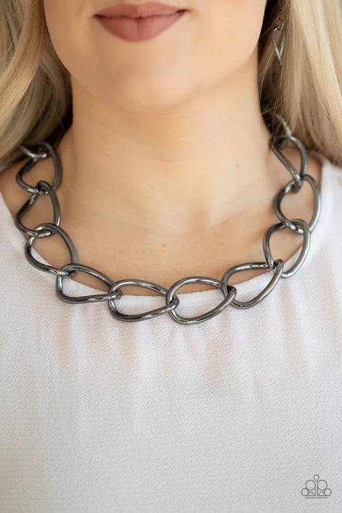 The Challenger - Oversized Black Exaggerated Connected Link Industrial Necklace N#2739