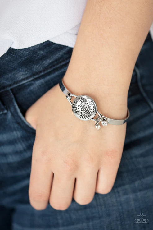 The Mom Life - Silver Disc Stamped Floral 3D "Mom" Heart Charm Whimsical Bangle Cuff Hinged Closure Bracelet B#7248