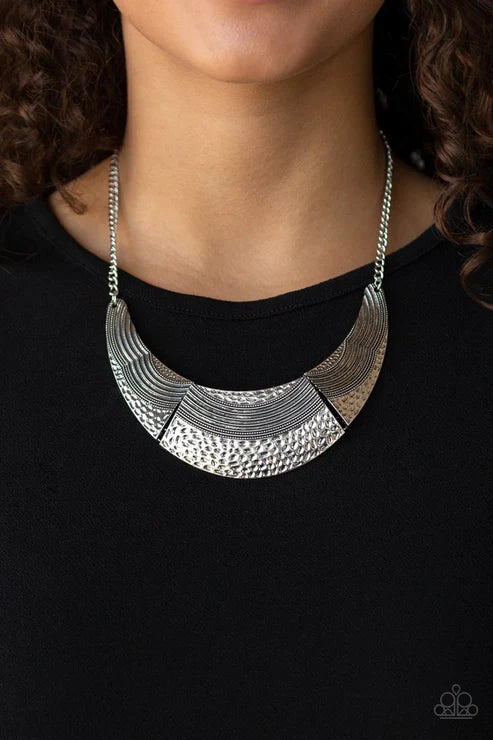 Utterly Untamable - Silver Hammered/Embossed Wavy Linear Plates Half-Moon Pendant Necklace N#3579