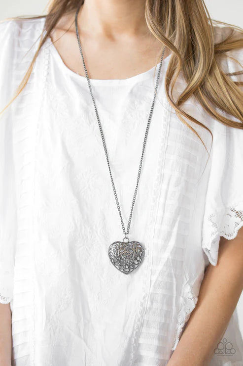 Victorian Virtue - Oversized Black Vintage 3D Heart Filigree Vine Necklace N#6515