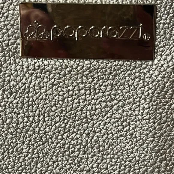 *NEW* Collectible Convention LOP Silver Quilted Jewelry/Cosmetic Glam Leather Bag
