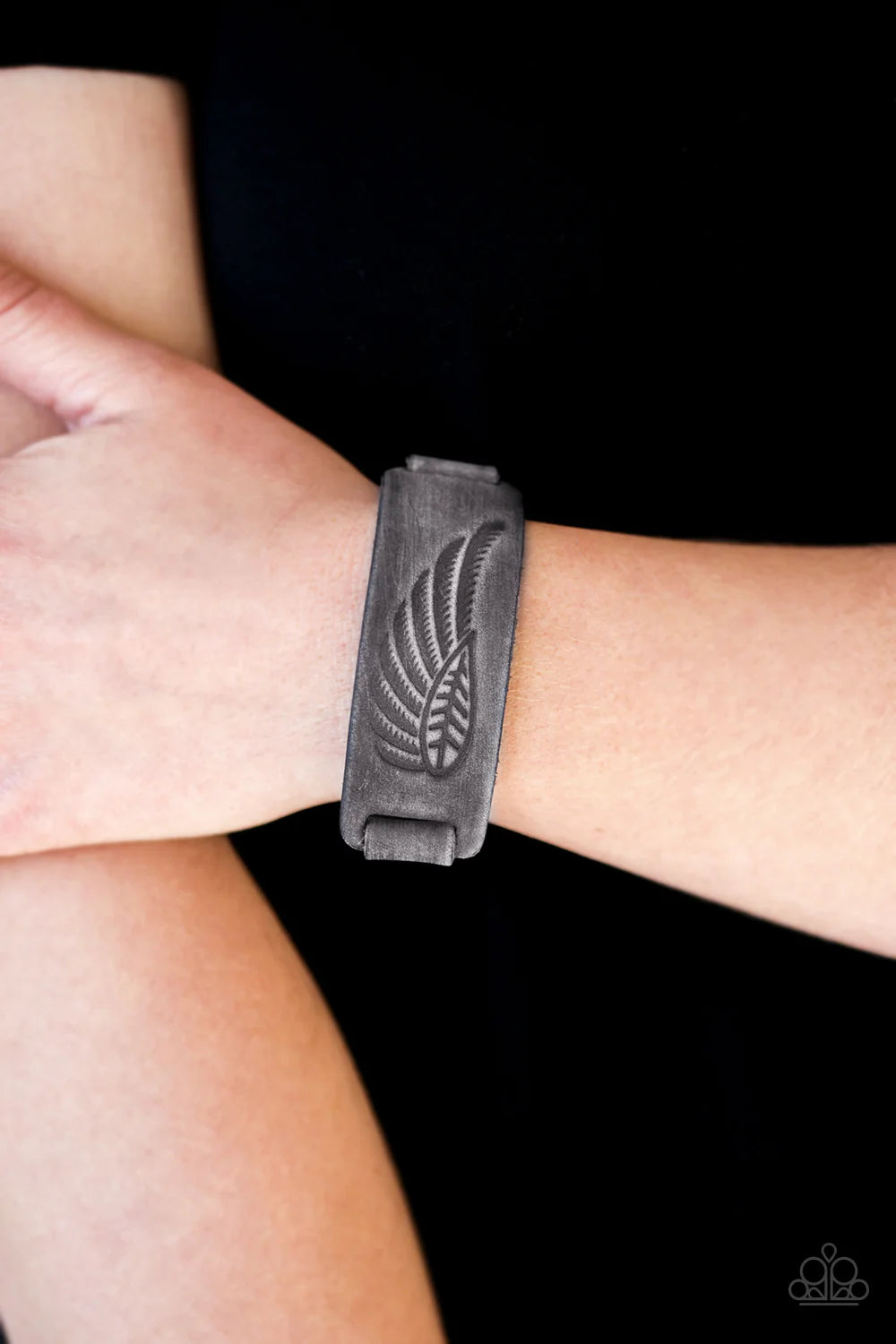 Backwoods Roamer - Oversized Silver/Gray Distressed Stamped 3D Leaf/Feather Suede Urban Bracelet B#1157