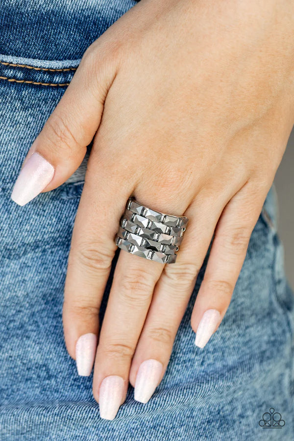 Checkered Couture - Oversized Silver Faceted Staggered Rectangular Gritty Hematite Bar Accent Ring R#500