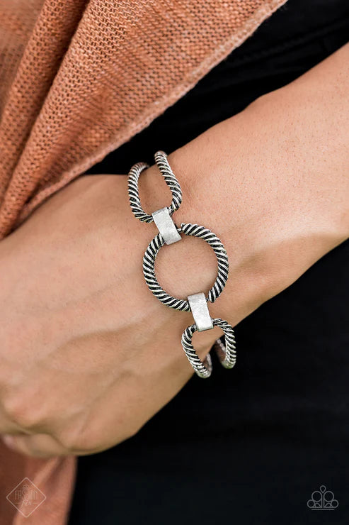 Desert Cat - Silver Twisted Shimmer Bar/Loop Rope Bracelet B#1911