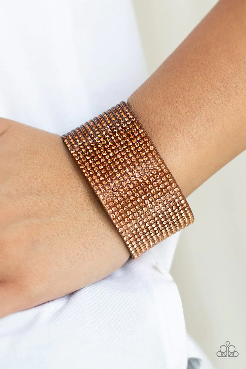 Fade Out - Brown Faded Ombre Golden Topaz to Dark Topaz Encrusted Suede Bracelet B#1165